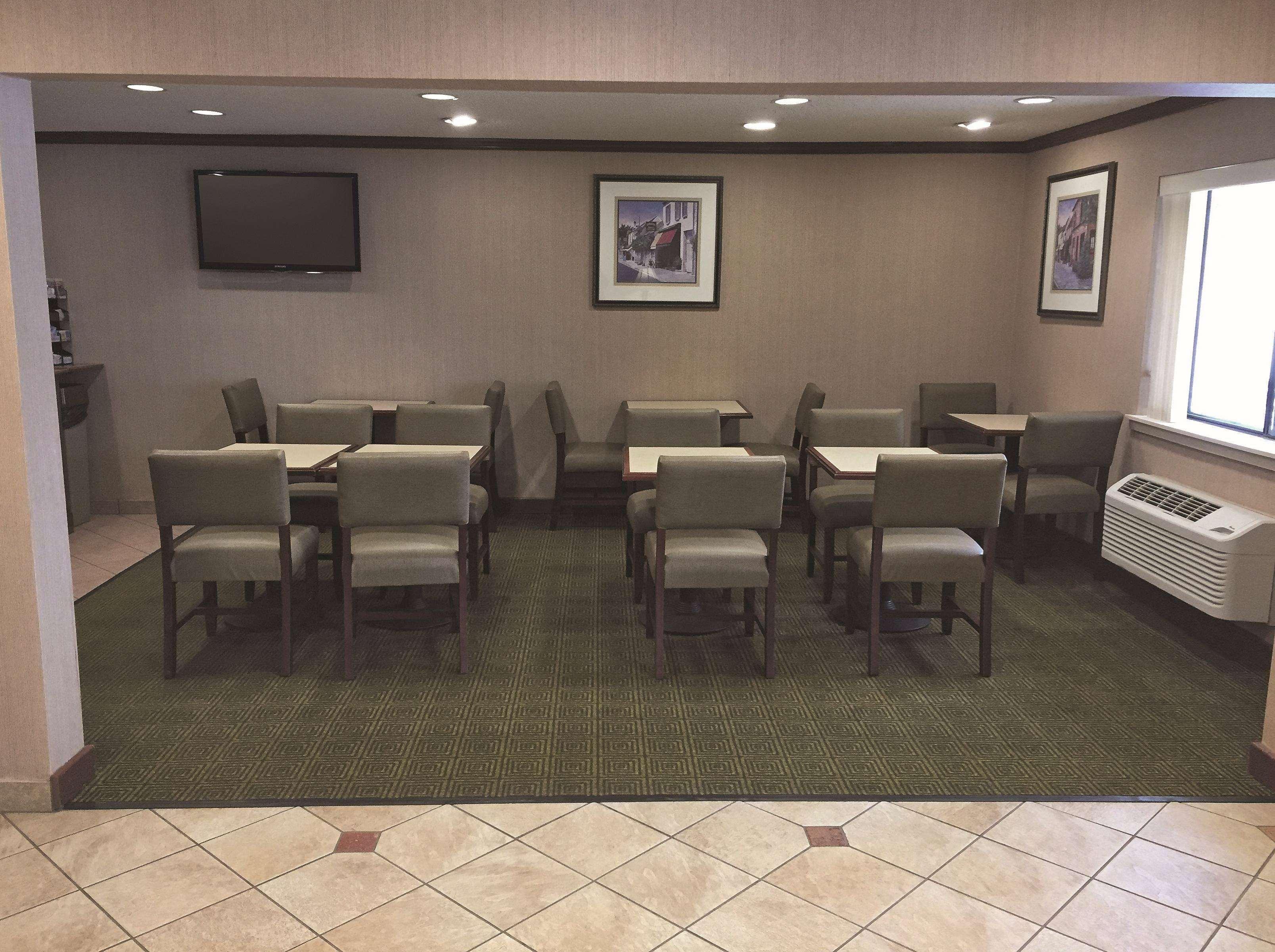 La Quinta By Wyndham Stevens Point Hotel Bagian luar foto
