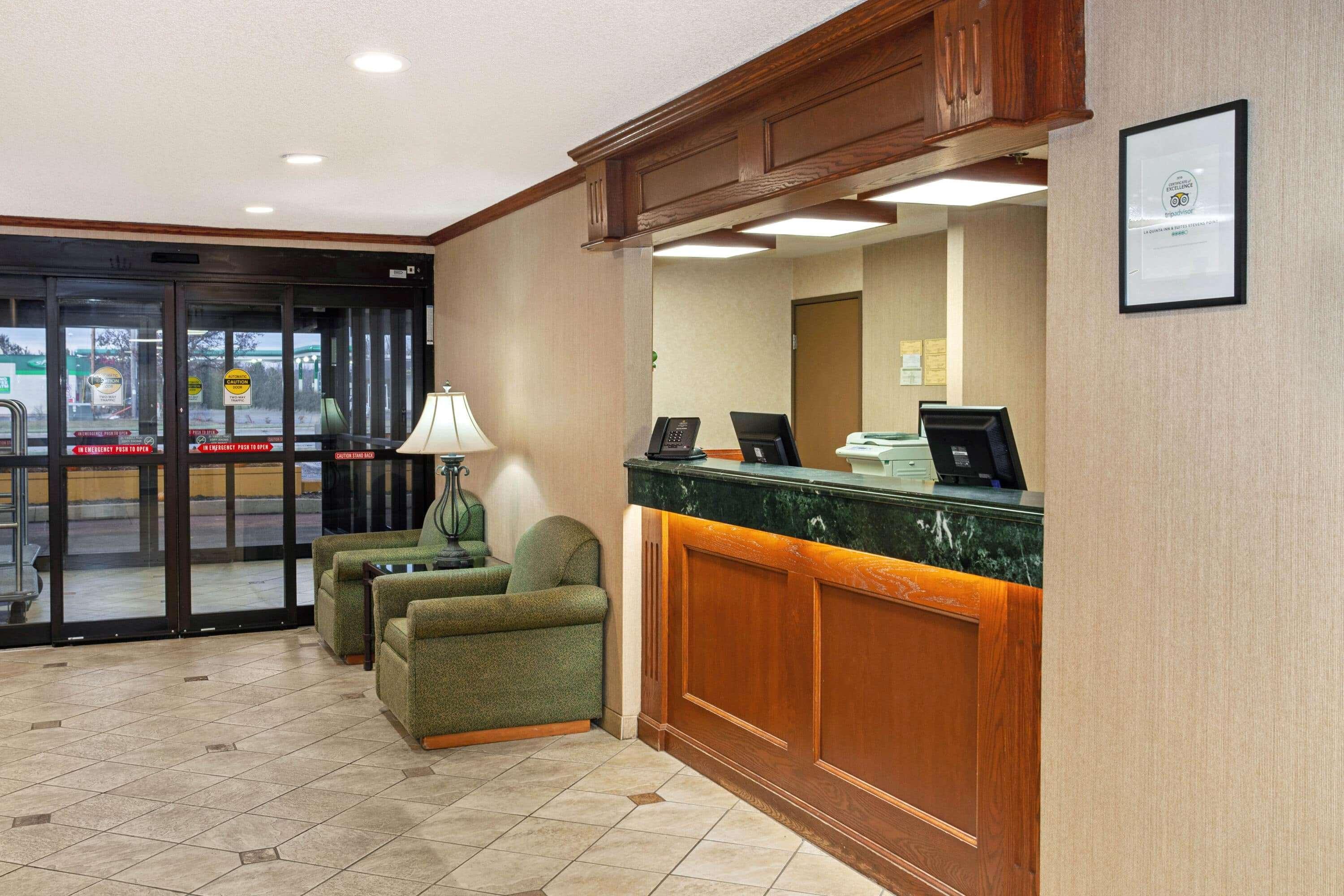 La Quinta By Wyndham Stevens Point Hotel Bagian luar foto