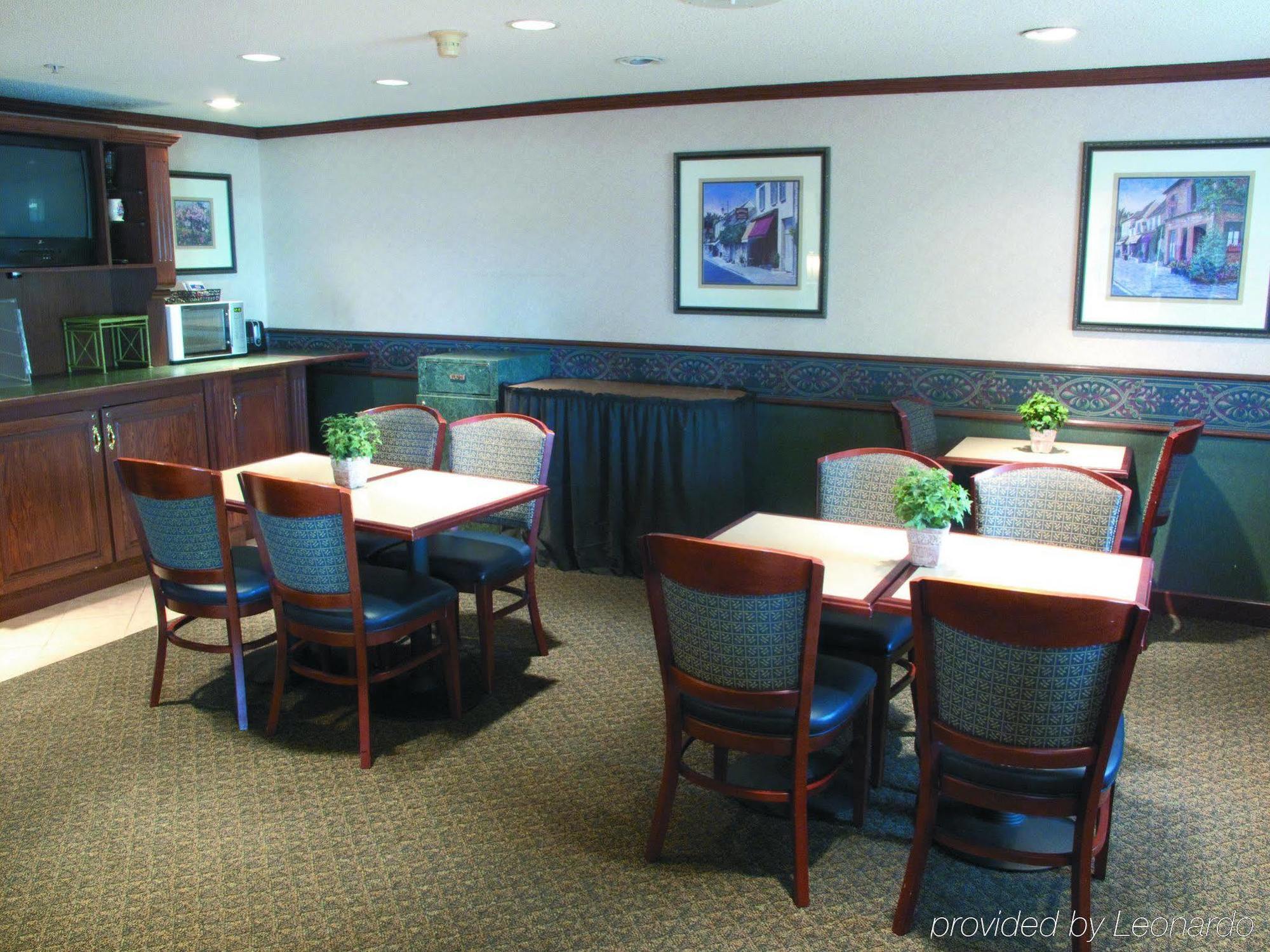 La Quinta By Wyndham Stevens Point Hotel Bagian luar foto